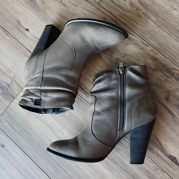 Booties - Picture 3 of 9